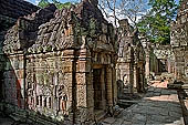 Preah Khan - courtyards with funerary chapels